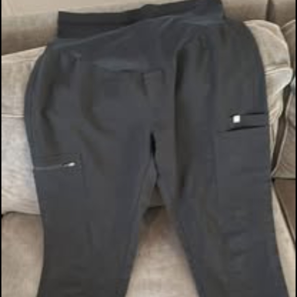 Figs black medium maternity pants scrubs Size medium regular length